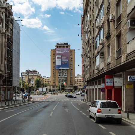 Sunny 2Br Flat - Old Town View Apartment Bukares Bagian luar foto